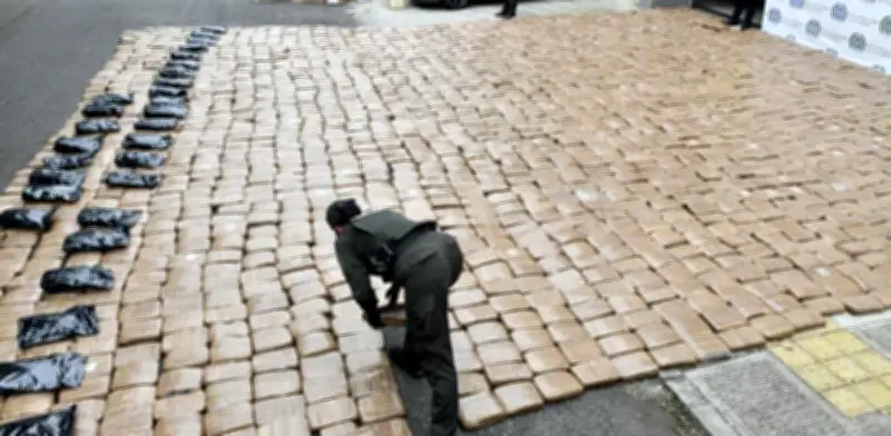 Policía incauta 2,2 toneladas de marihuana enviadas por disidentes del Cauca a banda criminal de Medellín