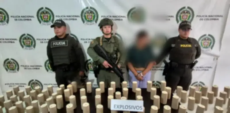 Policía incauta 44 kilos de pentolita en bus intermunicipal del Cauca: detienen a mujer y menor