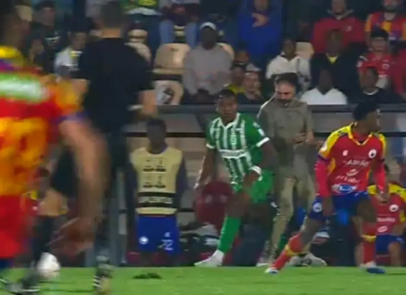 Polémica en la Liga BetPlay: Técnico del Deportivo Pasto simula agresión de Alfredo Morelos