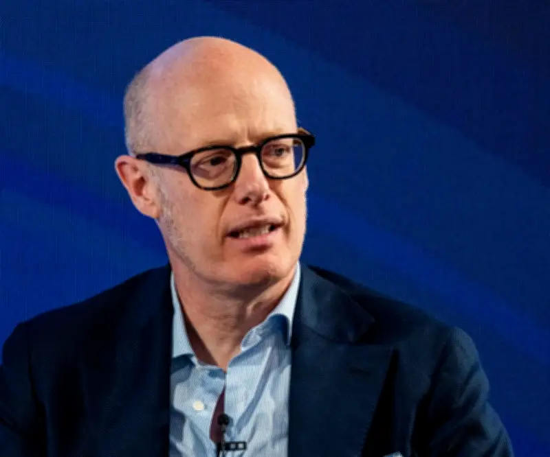 Porsche anuncia más recortes de empleo ante caída de ventas en China y presión de aranceles