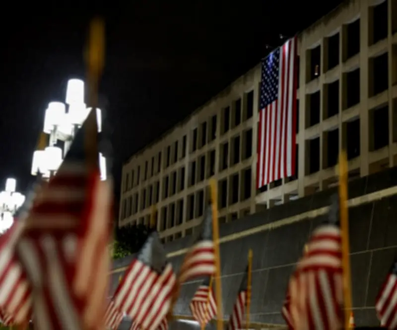 Precios de viviendas en EE.UU. suben moderadamente en enero, pero tasas hipotecarias amenazan compradores