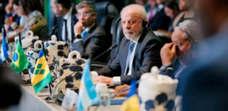 Presidente Petro llega tarde a plenaria del foro Celac-África y genera malestar en delegaciones