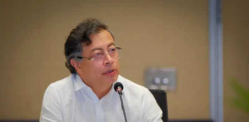 Presidente Petro responsabiliza a gobierno Duque por accidente de avión Hércules en Putumayo