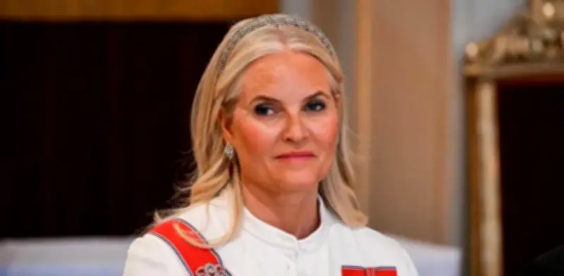 Princesa noruega admite manipulación por Jeffrey Epstein y visita a su mansión de Palm Beach