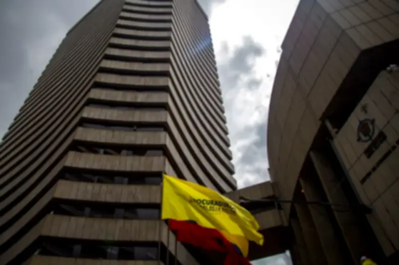 Procuraduría avala impuestos de emergencia solo para cubrir déficit del sistema de salud