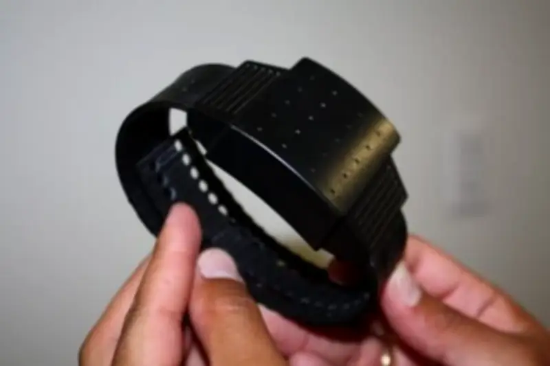 Procuraduría investiga contrato de brazaletes electrónicos por presuntas irregularidades