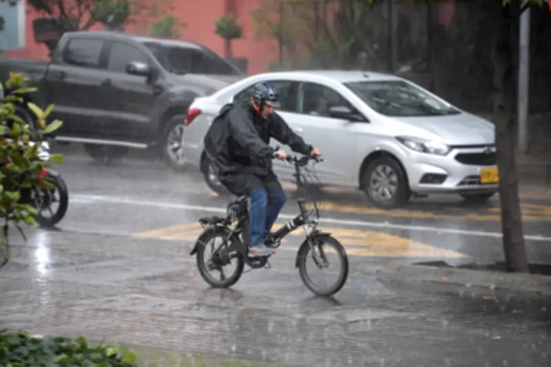 Pronóstico del IDEAM: Lluvias intensas afectarán múltiples regiones de Colombia este jueves