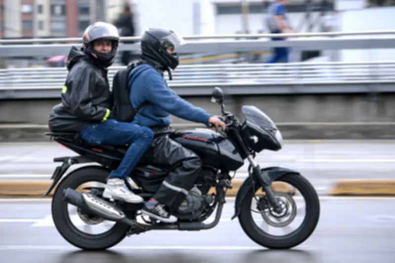 Propuesta presidencial busca eliminar el SOAT para motocicletas en Colombia