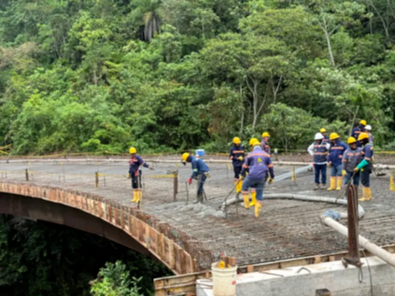 Puente Los Micos en Santander alcanza 94% de avance en proyecto vial estratégico