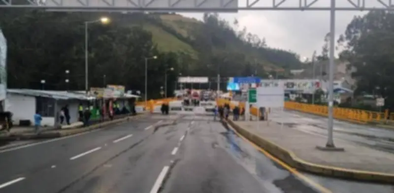 Reabren frontera Colombia-Ecuador tras 19 días de cierre: pérdidas millonarias en la región
