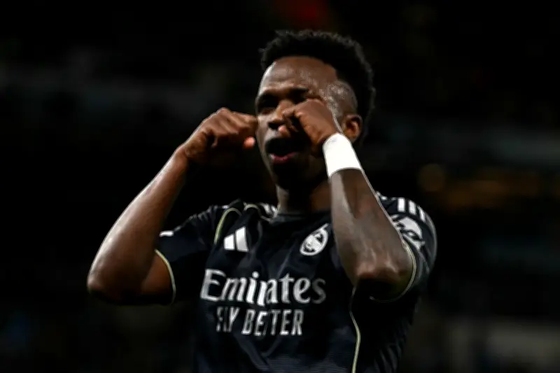 Real Madrid aplasta al Manchester City y avanza a cuartos de la Champions League