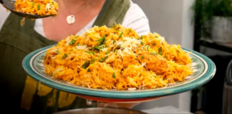 Receta paso a paso: Aprende a preparar pollo Biryani indio en casa con arroz basmati y azafrán