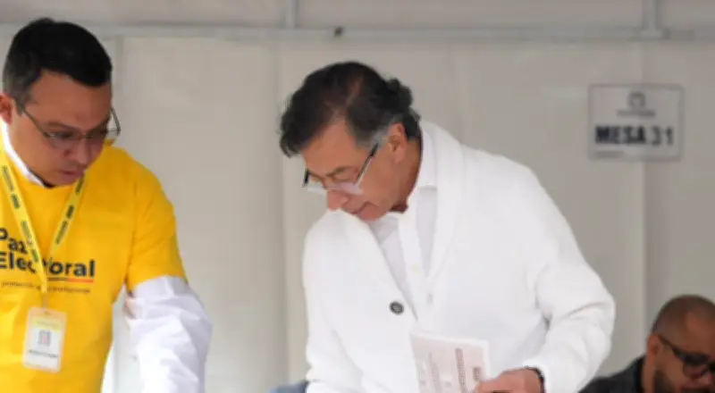 Registrador Nacional desafía a Petro con entrega de actas electorales para verificación
