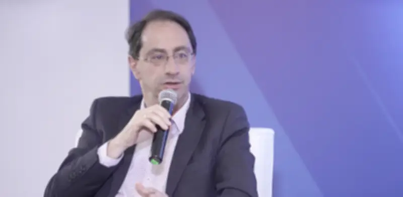 Restrepo advierte sobre finanzas públicas 'destrozadas' que heredará próximo gobierno