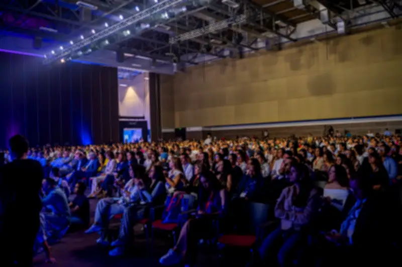 Retail Omnicanal 5.0: La Revolución que Elimina Barreras entre lo Físico y Digital