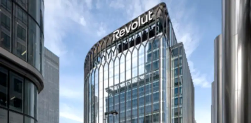 Revolut obtiene licencia bancaria completa en Reino Unido mientras avanza proceso en Colombia