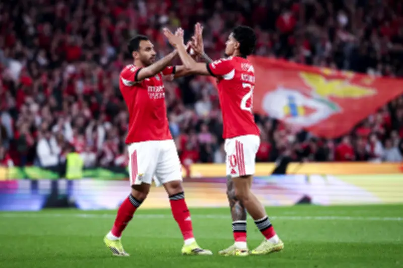 Richard Ríos brilla con dos asistencias en la victoria del Benfica en Portugal