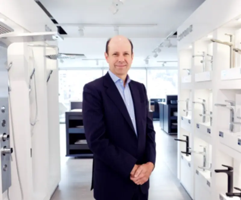 Roberto Junguito Pombo deja la presidencia de Organización Corona tras siete años