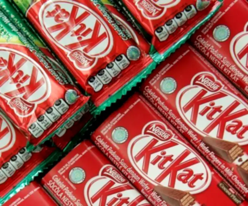 Robo masivo de 12 toneladas de KitKat en Europa desata ola de memes en redes sociales
