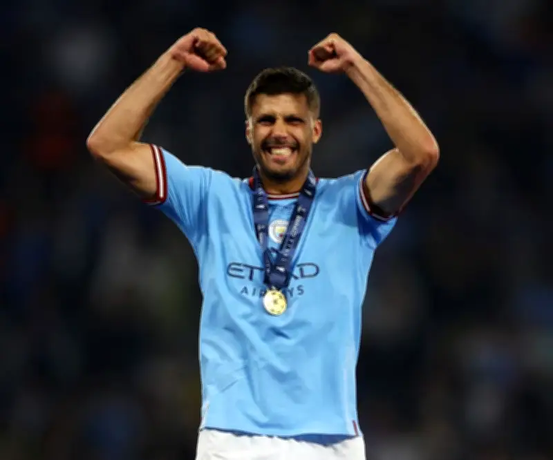 Rodri del Manchester City abre la puerta a fichar por el Real Madrid en 2026