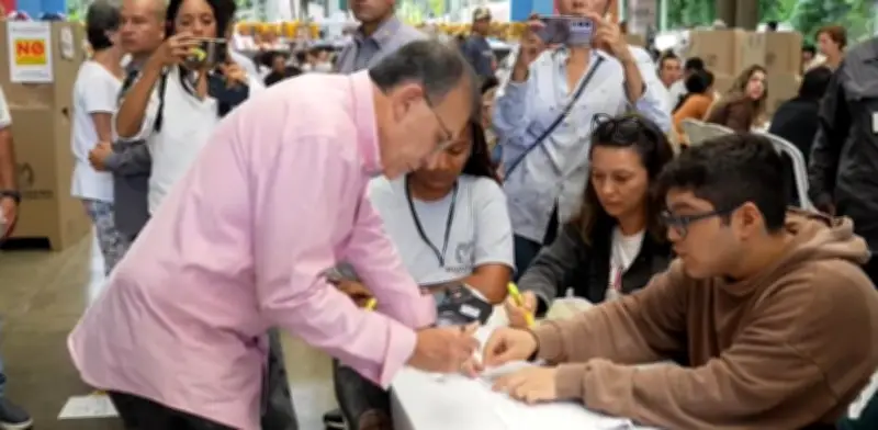 Roy Barreras: 'Las consultas son la vacuna contra el extremismo radical' en Colombia