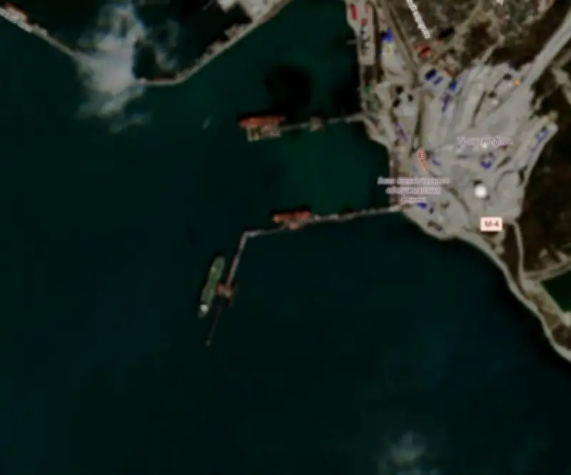 Rusia reanuda carga de petróleo en terminal clave del Mar Negro tras ataque con drones