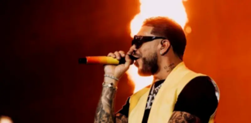 Ryan Castro conquista la radio mexicana con 'La Villa' mientras prepara gira latinoamericana