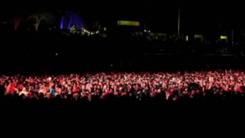 Sabrina Carpenter cierra con provocativo show el Estéreo Picnic en Bogotá ante 40.000 asistentes