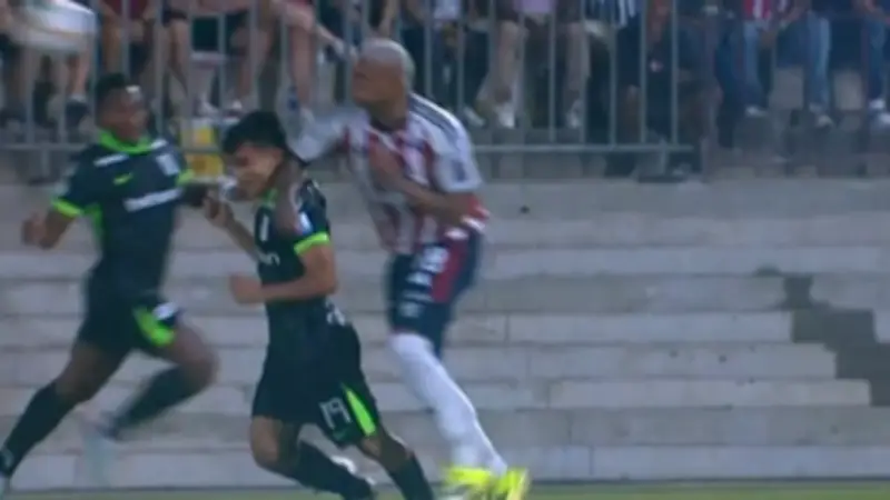 Sanción para Jermein Peña: Dos fechas de suspensión y multa por codazo en Junior vs Nacional