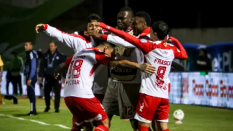 Santa Fe confirma cirugía de rodilla para su figura Ewill Murillo por lesión de menisco