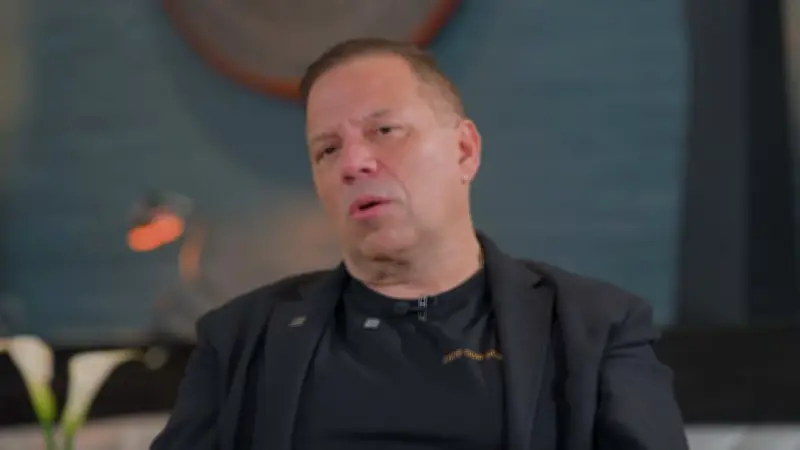 Santiago Botero defiende su propuesta de "balín para delincuentes" y se autodenomina "justiciero"