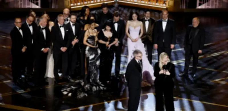 Óscar 2026: 'Una batalla tras otra' arrasa, Buckley y Jordan brillan en ceremonia histórica