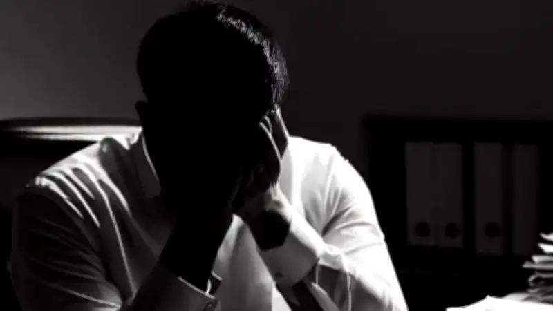 Señales de alerta en salud mental adolescente que padres y educadores no deben pasar por alto