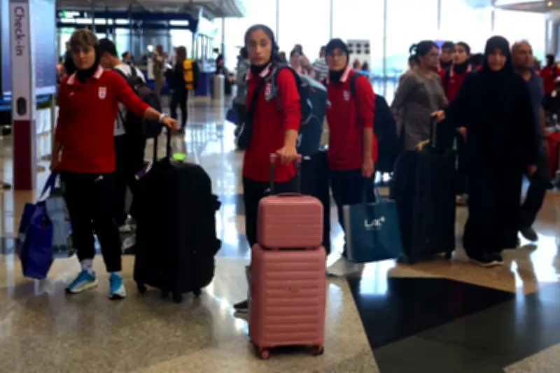 Selección femenina de fútbol de Irán regresa tras polémica por himno nacional en Australia