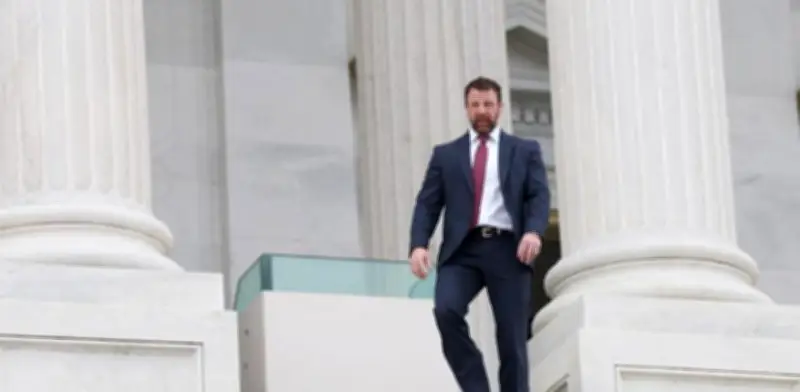 Senador republicano Markwayne Mullin asumirá el Departamento de Seguridad Nacional de EE. UU.