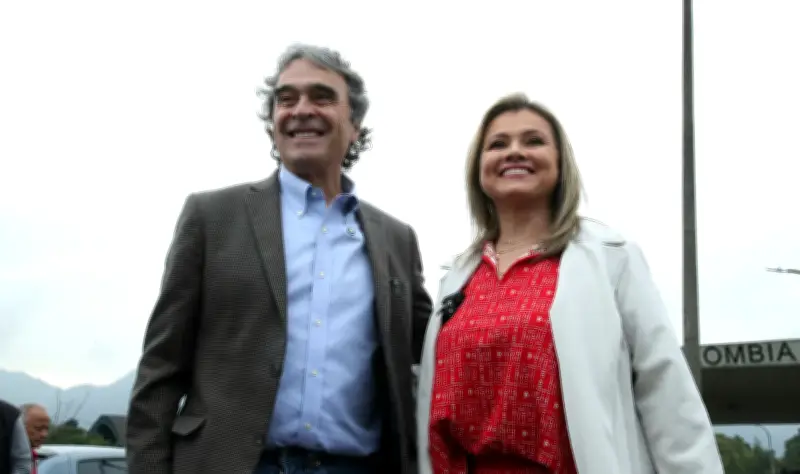 Sergio Fajardo confirma a Edna Bonilla como su fórmula vicepresidencial para las elecciones