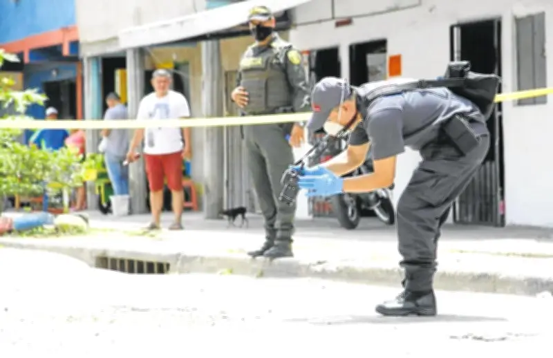 Sicarios en moto negra asesinan a hombre en barrio Café Madrid de Bucaramanga
