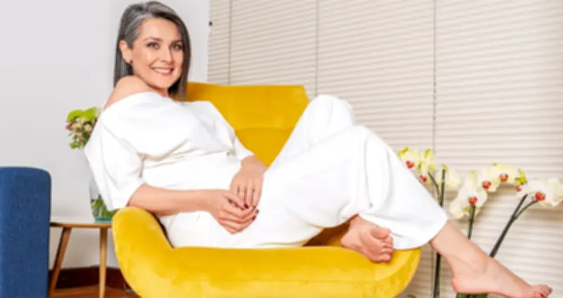 Silvia Corzo celebra ceremonia de sologamia: 'Le digo que sí a la vida y me digo que sí'