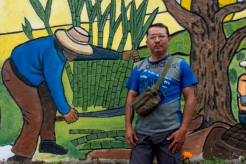 Sobreviviente de falsos positivos en Huila señala su imagen en mural de víctimas