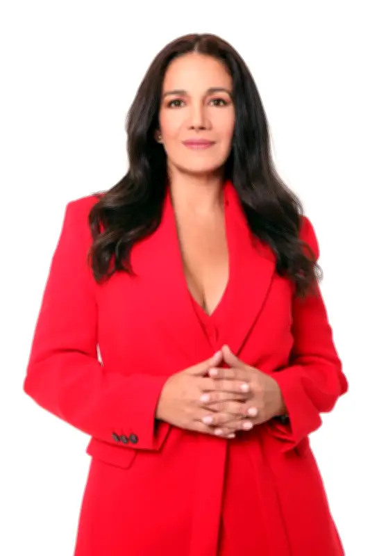 Sondra Macollins propone un tercer camino presidencial: ni derecha, ni centro, ni izquierda