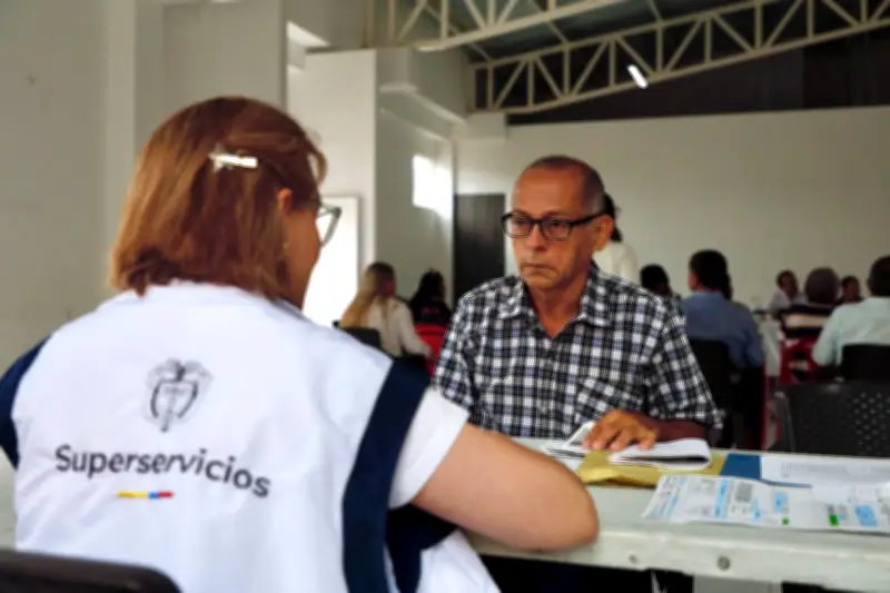 Superservicios propone reforma histórica para proteger derechos de usuarios de energía y gas