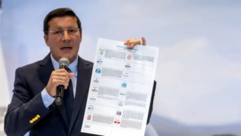 Tarjetón electoral para primera vuelta presidencial ya tiene puestos definidos