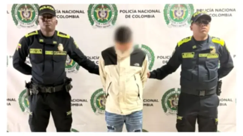 Taxista de Bogotá capturado por liderar banda que robaba carros mientras trabajaba de día