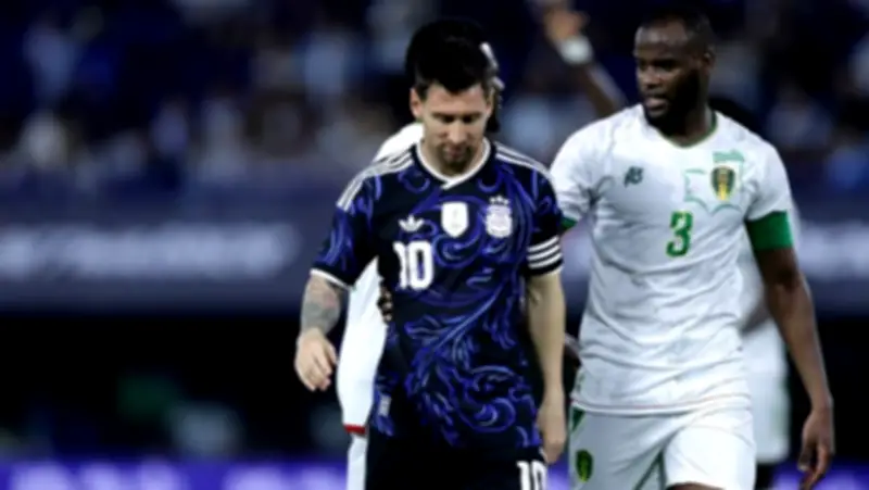 Tensión en vestuarios: jugadores de Mauritania se enfrentan por la camiseta de Messi