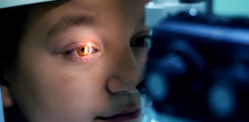 Terapias intravítreas: inyecciones oculares que transforman el tratamiento de enfermedades de la retina en Colombia