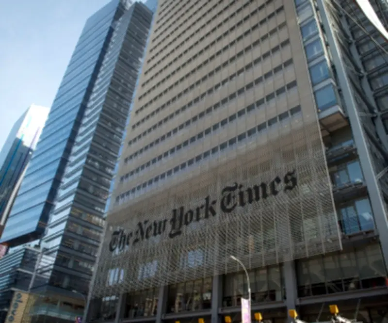 The New York Times despide a colaborador por usar IA en reseña literaria
