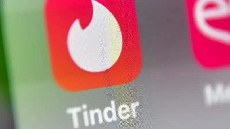 Tinder revoluciona las citas con video en vivo y herramientas de inteligencia artificial