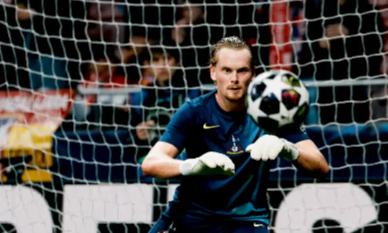 Tottenham sufre goleada histórica en Champions por errores de arquero sustituto