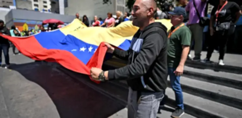 Trabajadores venezolanos marchan por tercera vez en 2026 exigiendo salarios dignos