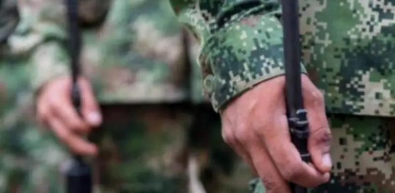 Tragedia en Cauca: Soldado muere y dos militares heridos por caída de rayo durante tormenta eléctrica